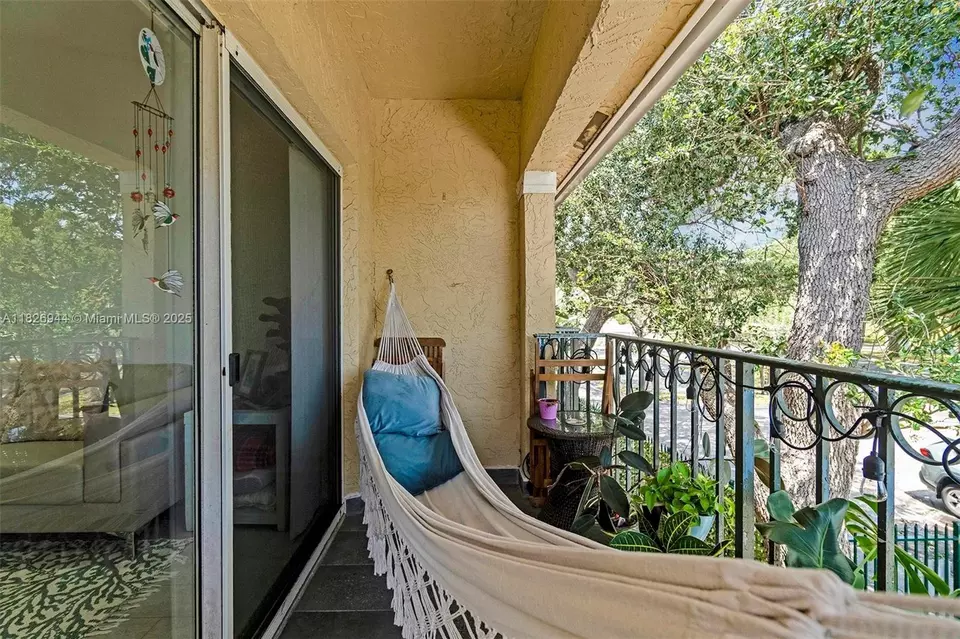 Exterior - 1105 Lake Shore Dr #202, Lake Park, FL 33403 photo 4 of 7