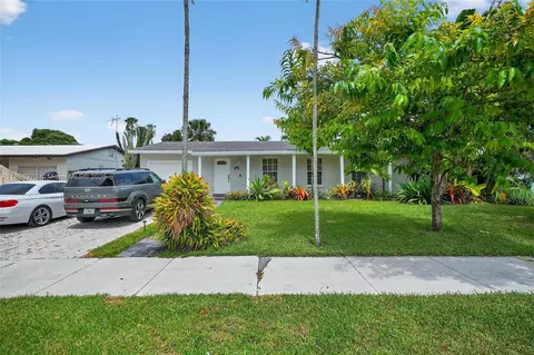 10463 SW 124th Pl, Miami, FL 33186