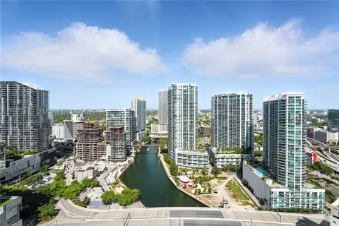 31 SE 5th St #4021, Miami, FL 33131