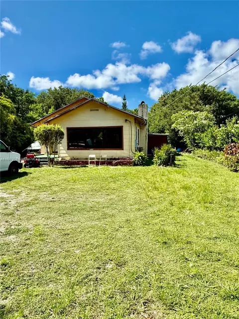 350 NE 127th St, North Miami, FL 33161