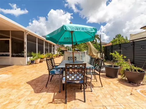 Exterior - 16523 NW 77th Path, Miami Lakes, FL 33016 photo 14 of 24