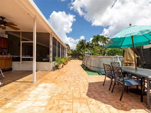 Exterior - 16523 NW 77th Path, Miami Lakes, FL 33016 photo 12 of 24