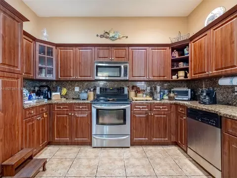 Kitchen - 16523 NW 77th Path, Miami Lakes, FL 33016 photo 1 of 4