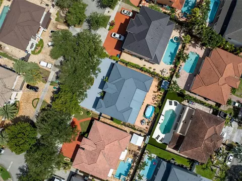 View/Area - 16523 NW 77th Path, Miami Lakes, FL 33016 photo 3 of 14