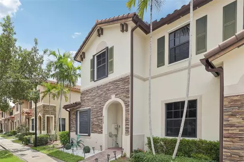 9349 W 33rd Way, Hialeah, FL 33018