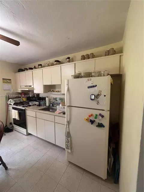 981 E 18th St, Hialeah, FL 33013 photo 7