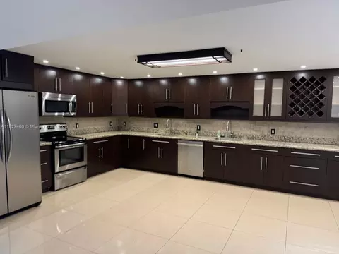20401 NE 30th Ave #124-8, Aventura, FL 33180