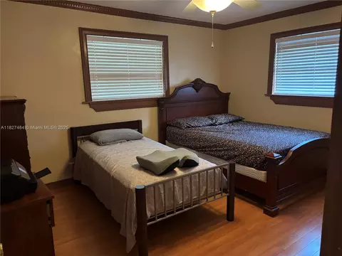 14520 Sabal Dr, Miami Lakes, FL 33014 photo 5