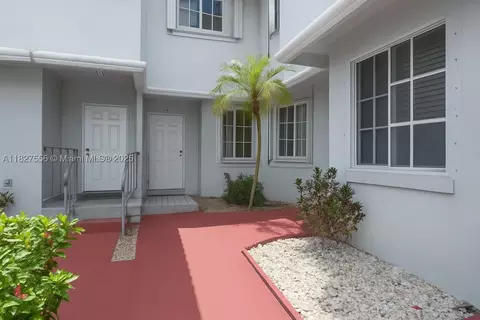 8260 NW 10th St #4, Miami, FL 33126