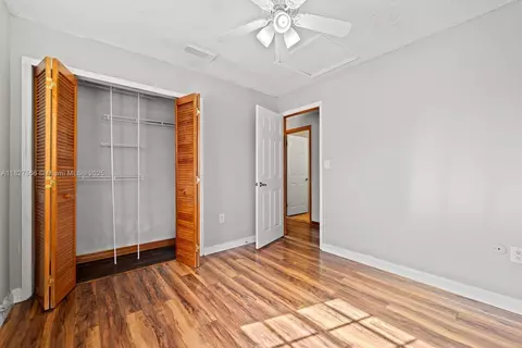 Bedroom - 20155 E Oakmont Cir, Hialeah, FL 33015 photo 2 of 5