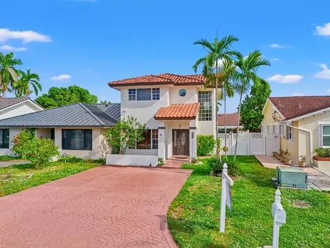 20155 E Oakmont Cir, Hialeah, FL 33015