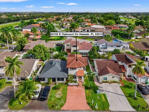 View/Area - 20155 E Oakmont Cir, Hialeah, FL 33015 photo 4 of 4