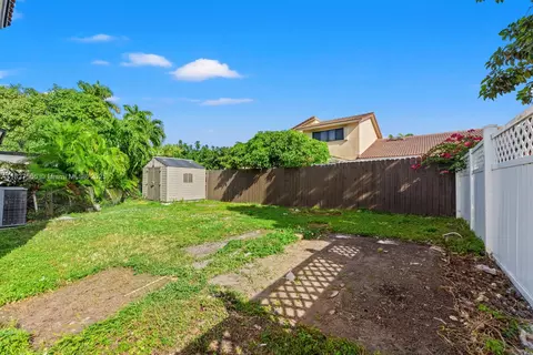 Exterior - 20155 E Oakmont Cir, Hialeah, FL 33015 photo 4 of 4
