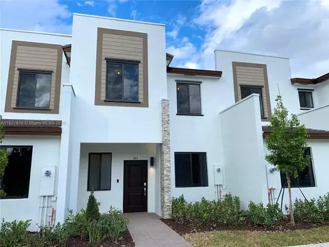 303 NE 208th Ter, Miami, FL 33179