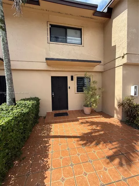 131 SW 109th Ave #L4, Sweetwater, FL 33174