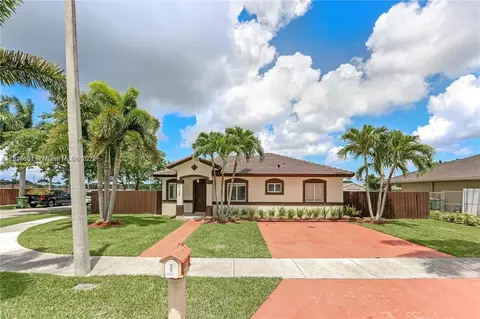 709 SE 14th Pl, Homestead, FL 33033
