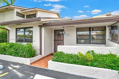 12213 SW 24th Ter #19, Miami, FL 33175