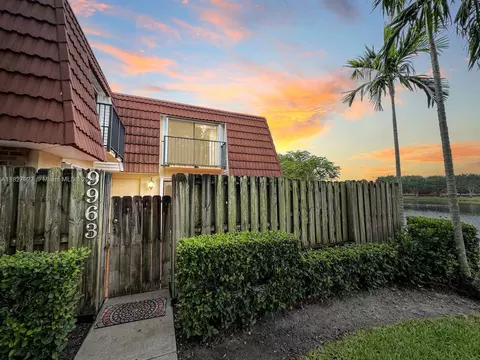 9963 NW 6th Ct, Plantation, FL 33324