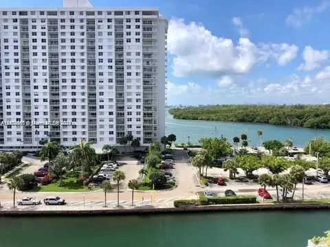 400 Kings Point Dr #820, Sunny Isles Beach, FL 33160