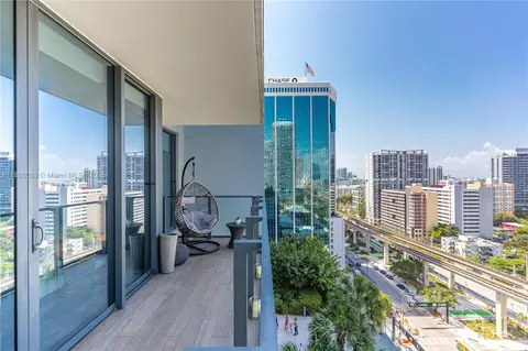 88 SW 7th St #1008, Miami, FL 33130
