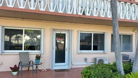 1000 SW 10th Ter #2P, Hallandale Beach, FL 33009