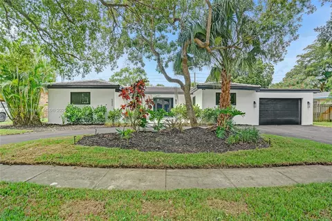5850 Rose Ter, Plantation, FL 33317