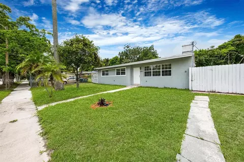 19822 NE 1st Ave, Miami, FL 33179