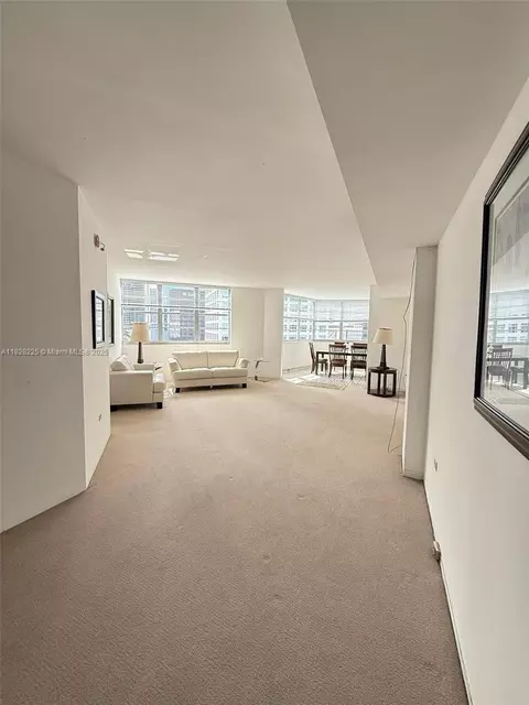 825 Brickell Bay Dr #1548, Miami, FL 33131