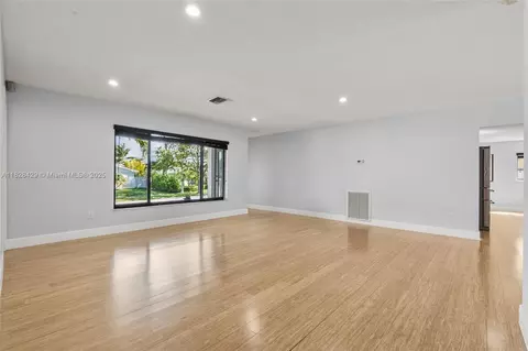Living - 20175 SW 89th Ct, Cutler Bay, FL 33189 photo 5 of 7