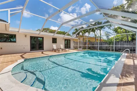 Exterior - 20175 SW 89th Ct, Cutler Bay, FL 33189 photo 4 of 12
