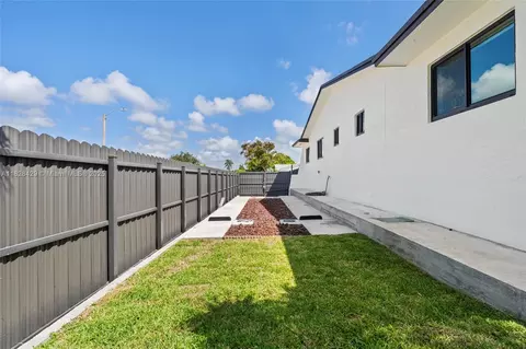 Exterior - 20175 SW 89th Ct, Cutler Bay, FL 33189 photo 12 of 12
