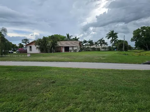 2802 SE Calvin St, Port Saint Lucie, FL 34952