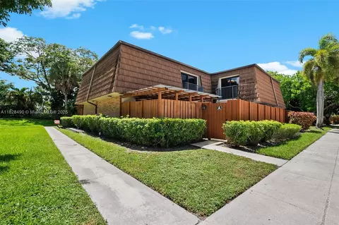 9112 SW 20th St # A, Davie, FL 33324