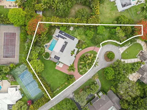 6005 SW 135th Ter, Pinecrest, FL 33156