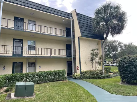 9070 Lime Bay Blvd #115, Tamarac, FL 33321