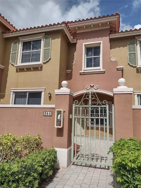 654 SW 106th Ave #1502, Pembroke Pines, FL 33025