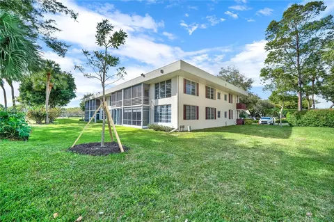 3200 N Course Ln #216, Pompano Beach, FL 33069
