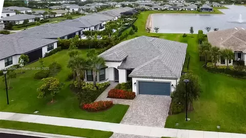 4527 Blessed Place Dr, Oakland Park, FL 33309