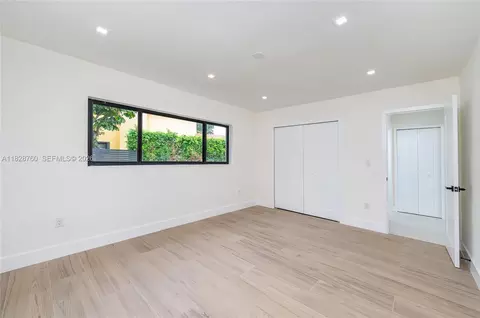 Bedroom - 7101 E Troon Cir, Miami Lakes, FL 33014 photo 6 of 6