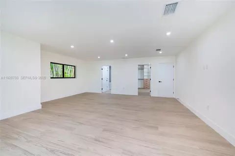 Bedroom - 7101 E Troon Cir, Miami Lakes, FL 33014 photo 1 of 6