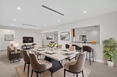 Dining - 7101 E Troon Cir, Miami Lakes, FL 33014 photo 2 of 2