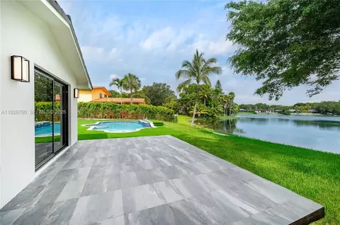 Other - 7101 E Troon Cir, Miami Lakes, FL 33014 photo 2 of 8