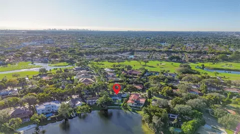 View/Area - 7101 E Troon Cir, Miami Lakes, FL 33014 photo 1 of 2