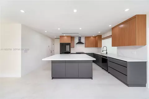 Kitchen - 7101 E Troon Cir, Miami Lakes, FL 33014 photo 1 of 4