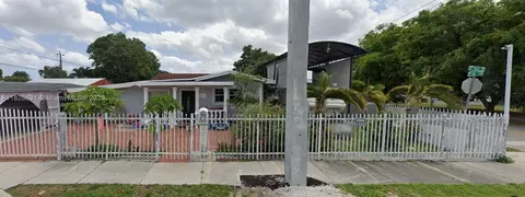 880 E 52nd St, Hialeah, FL 33013 photo 1