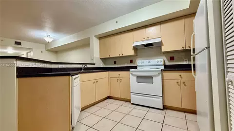 4021 San Marino Blvd #102, West Palm Beach, FL 33409