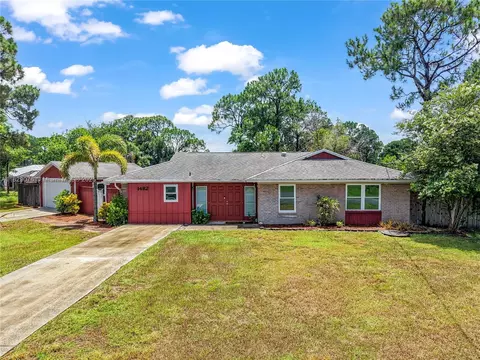 1482 SE Manth Ln, Port Saint Lucie, FL 34983