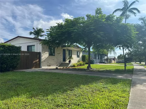 10035 Pan American Dr, Cutler Bay, FL 33189