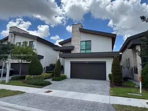 10348 NW 76th Ter, Doral, FL 33178
