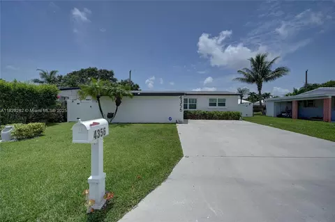 4356 S Mary Cir, Palm Beach Gardens, FL 33410